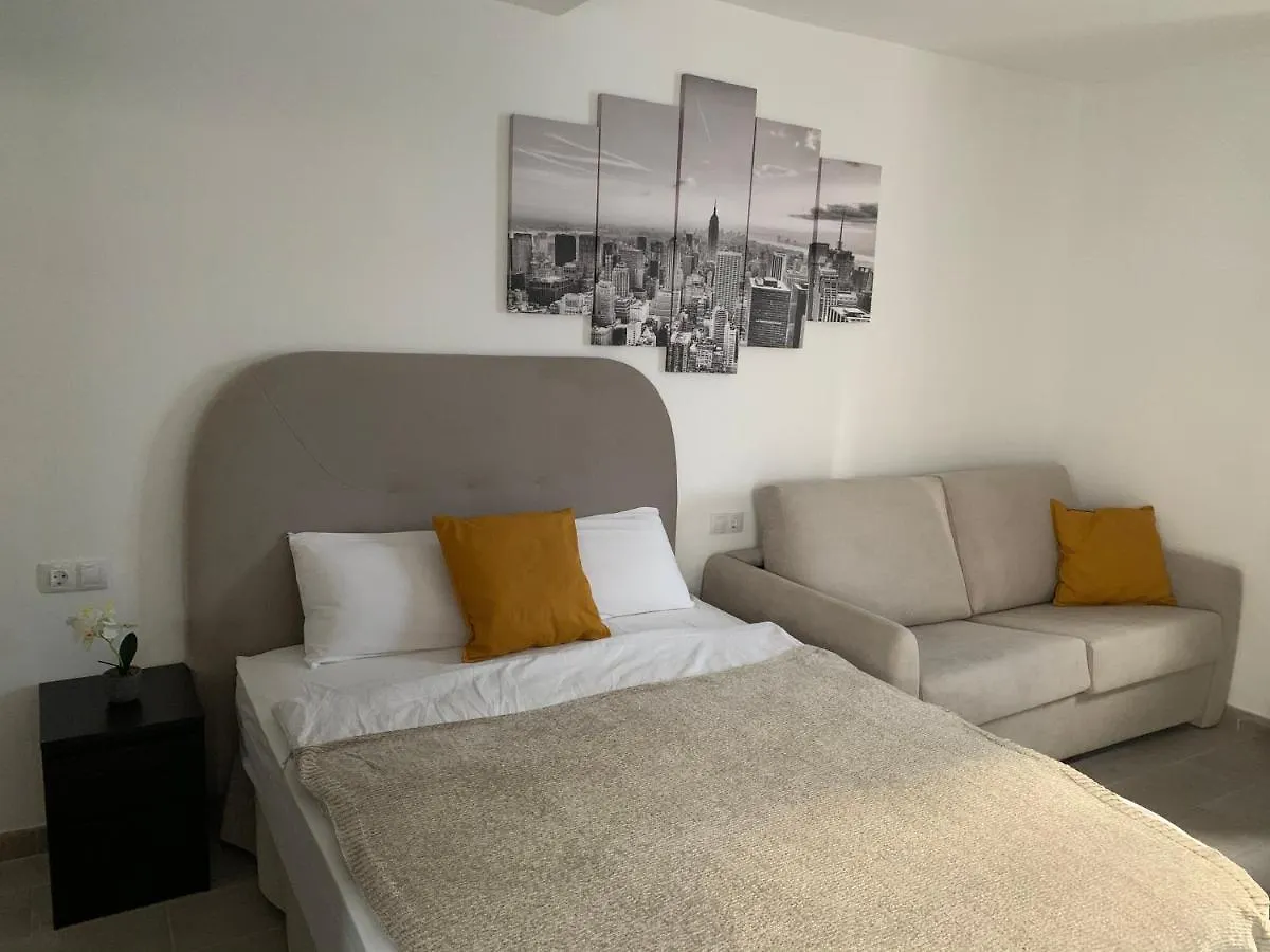 Villa Rosaura 라스팔마스 아파트호텔
