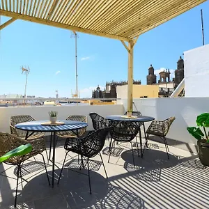 Vegueta Rooftop Apartahotel